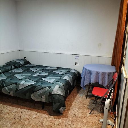 Habitacion Tranquila Y Familiar Madrid Eksteriør billede